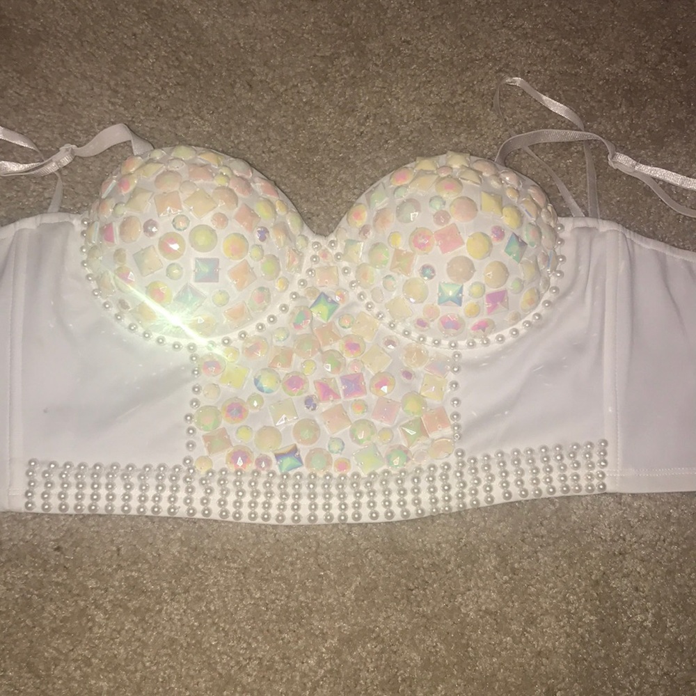 White beaded halter top has no push up size small